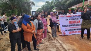 Masyarakat Adat Menuntut Hak ke PT. Agrinas Palma Nusantara, Massa: Kami Ingin Hidup Layak