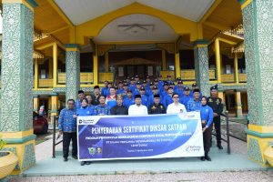 Lahirkan Bibit Tenaga Kerja Lokal, GM Kilang Pertamina Dumai Serahkan Sertifikat Satpam Gada Pratama