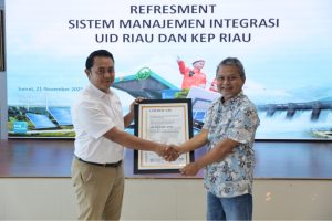 PLN UID Riau dan Kepri Kantongi Sertifikat ISO 14001:2015, Berkomitmen Tingkatkan Layanan ke Masyarakat