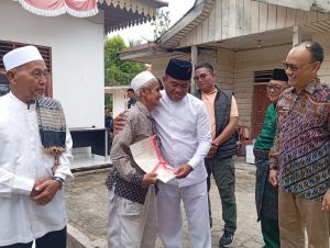 236 Sertifikat Redistribusi Tanah di Serahkan Untuk Masyarakat Pangkalan Gondai