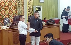 Pemkab Pelalawan Serahkan RAPBD 2026 ke DPRD, Ajukan Anggaran Rp 1,65 Triliun