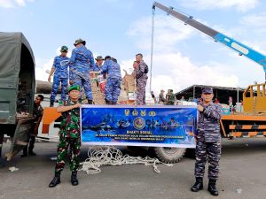 200 Ton Bantuan Kemanusian dari Riau Dikirim TNI AL dari Dumai Menuju Aceh    