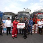 Kilang Pertamina Dumai Salurkan Bantuan untuk Korban Banjir Sumatera Gunakan Kapal Perang TNI AL IMG-20251211-WA0021