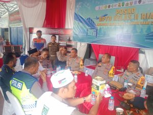 Malam Tahun Baru Truk Dilarang Melintas, Kecuali Truk Bermuatan Ini