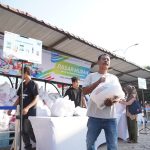 Pertamina Sumbagut Hadir untuk Masyarakat, Ribuan Paket Sembako Disalurkan Melalui Pasar Murah di Lhokseumawe IMG-20260425-WA0137